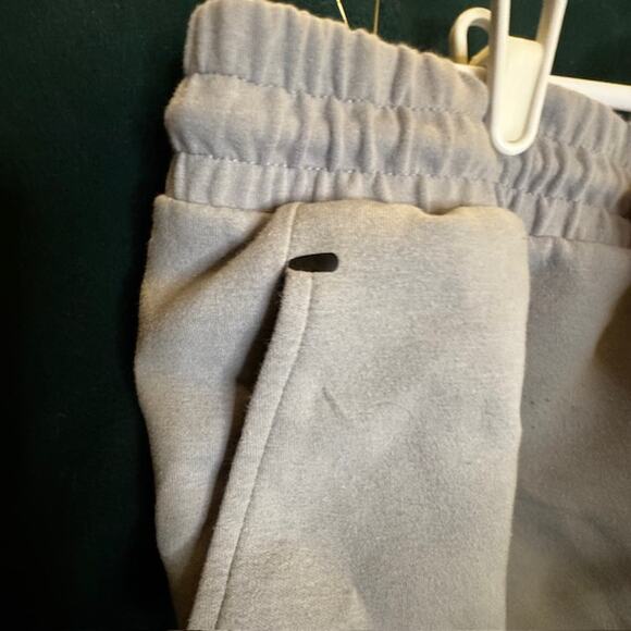 REEBOK Identity Delta Logo Fleece Cargo Pants sz M Medium Gray Side Pockets - Picture 4 of 10